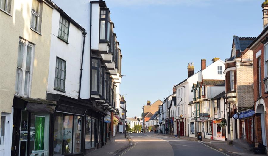 Photograph of Cullompton, Devon Town Centre
